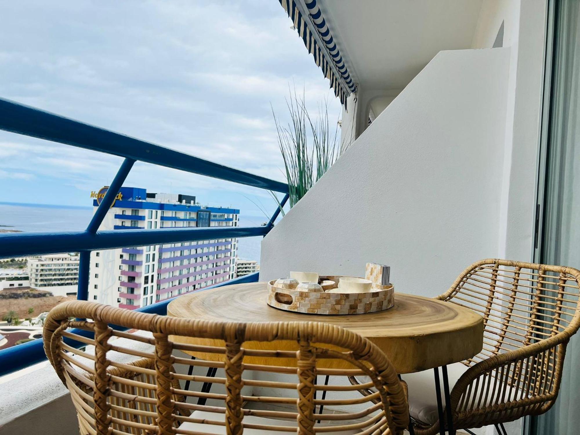 Luxury Kim Apartment, Ocean View & Wifi Free * Playa Paraiso (Tenerife)